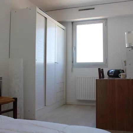 Appartement 2 Pieces - - Lr240-602